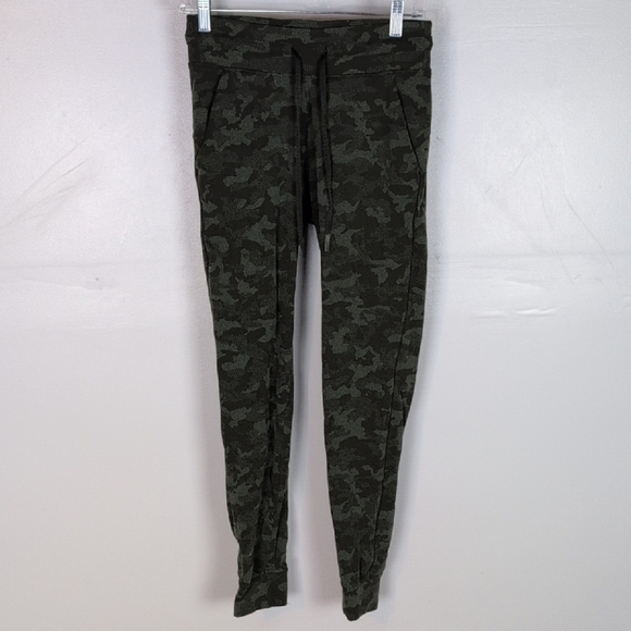 lululemon athletica Pants - Lululemon Ready to Rulu Jogger